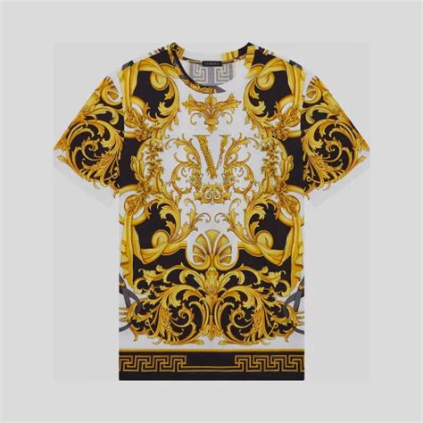 versace rode t shirt logo op voor kant|Versace T.